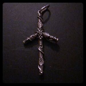 .925 Sterling Silver cross pendant